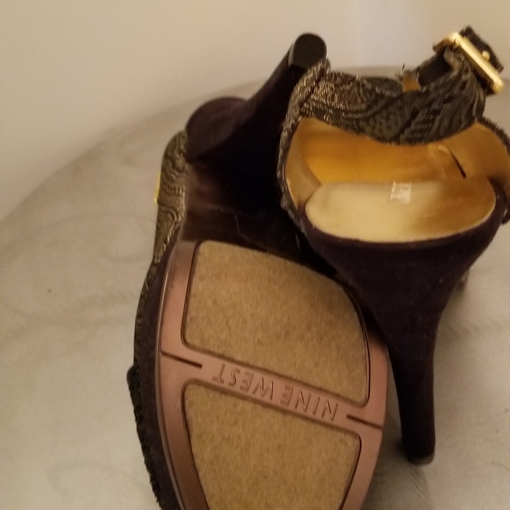 Sandals - Picture 4 of 4